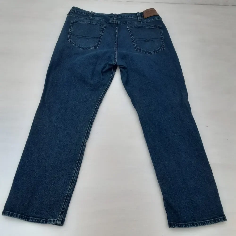 Signature by Levi Strauss measurements shown